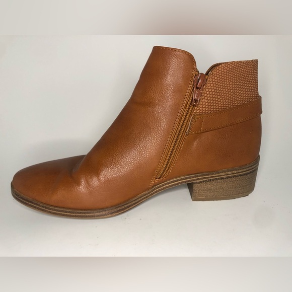 Baretraps Marconi Cognac Stacked Block Heel Ankle Bootie Size 8 - Picture 5 of 12